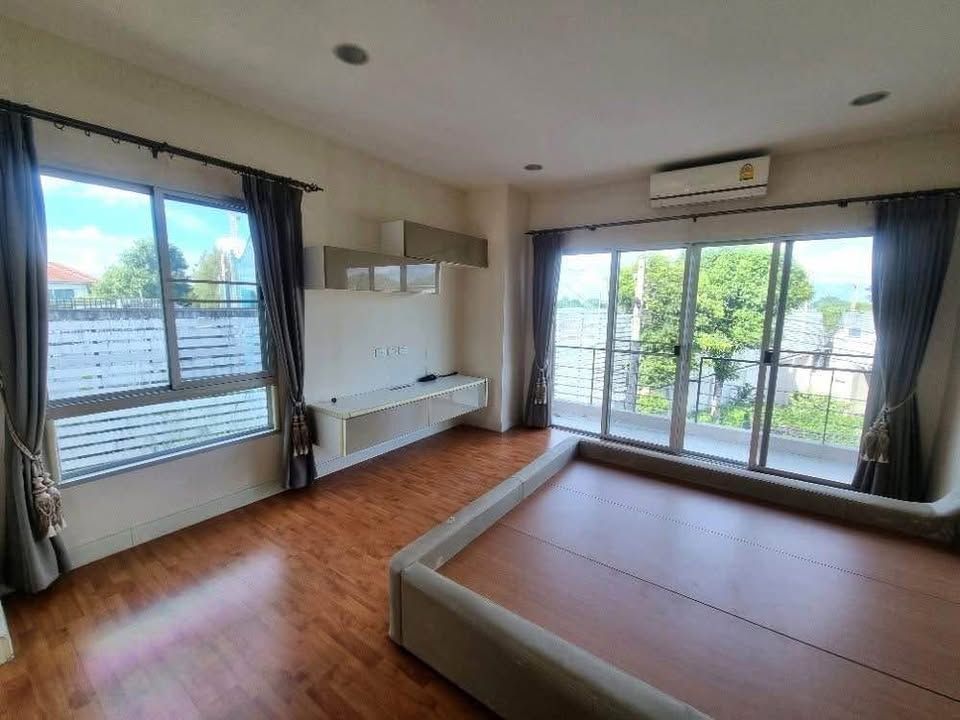 3 卧室 独立房屋 出租 在  - Image 4