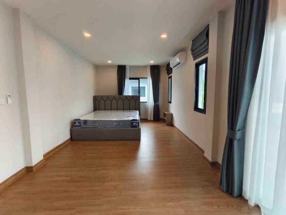 4 卧室 独立房屋 出租 在  - Image 4