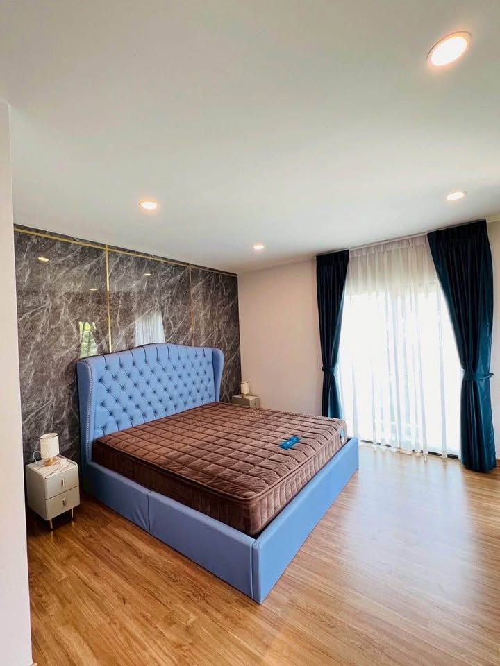 4 卧室 独立房屋 出租 在  - Image 11