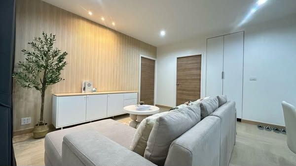 เรโนวา เรสซิเด้นซ์ ชิดลม - Image 2