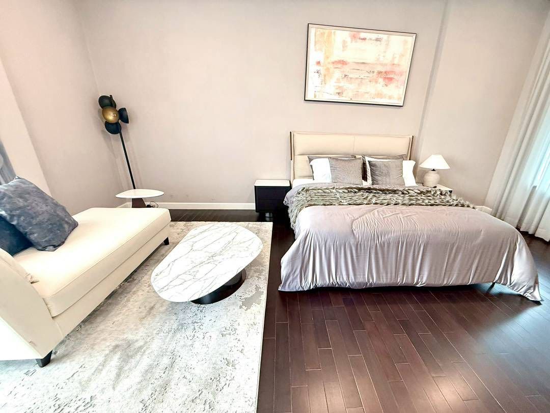 5 卧室 独立房屋 出租 在  - Image 14