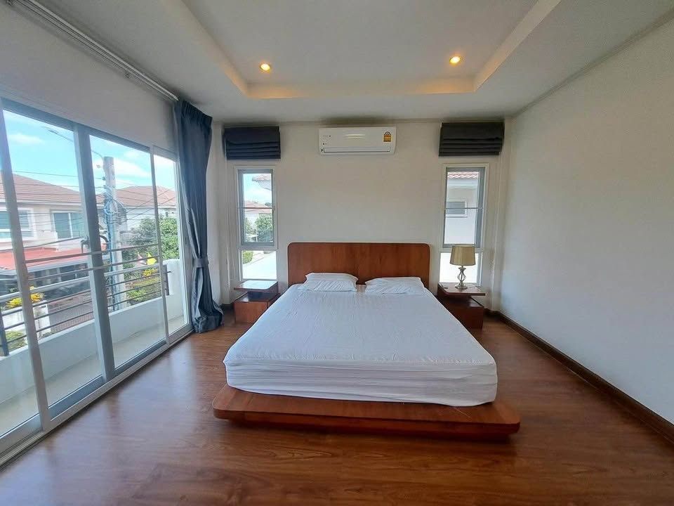 4 卧室 独立房屋 出租 在  - Image 4