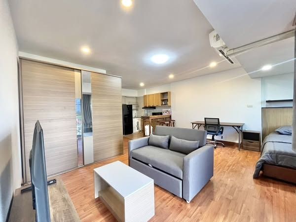 Hillside 4 Condotel - Image 3