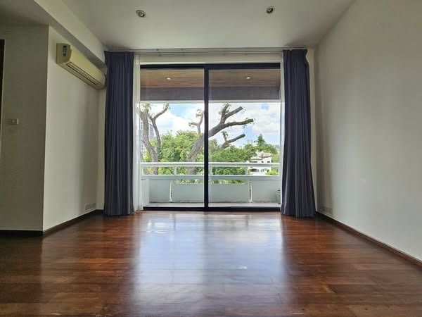 4 卧室 联排别墅 出租 在  - Image 5