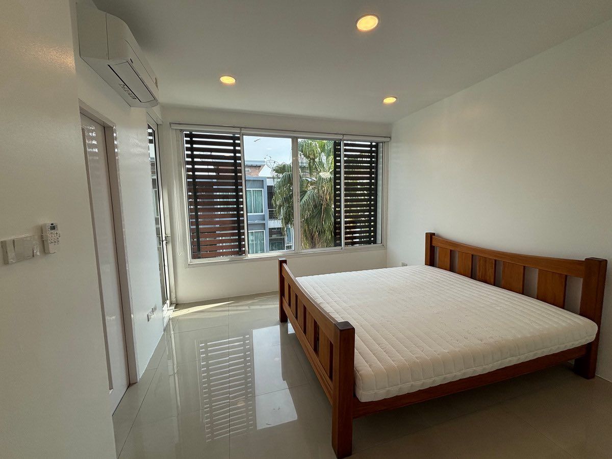 The Primary V - Image 4