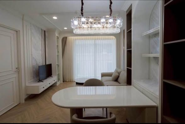 Siri at Sukhumvit - Image 1