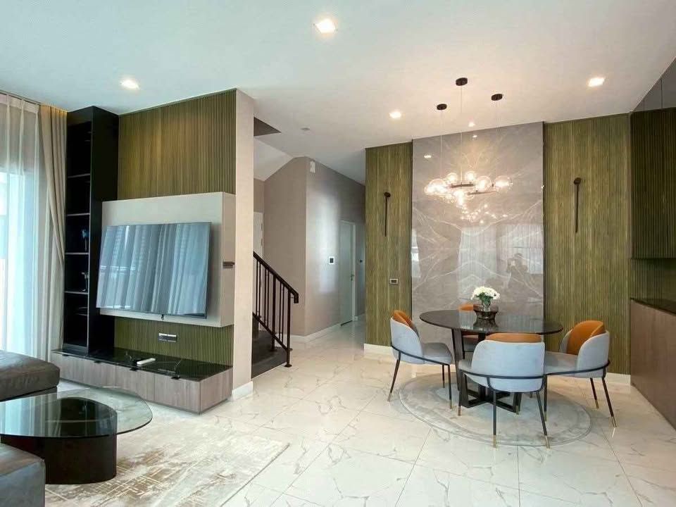 Bangkok Boulevard Srinakarin-Bangna - Image 12