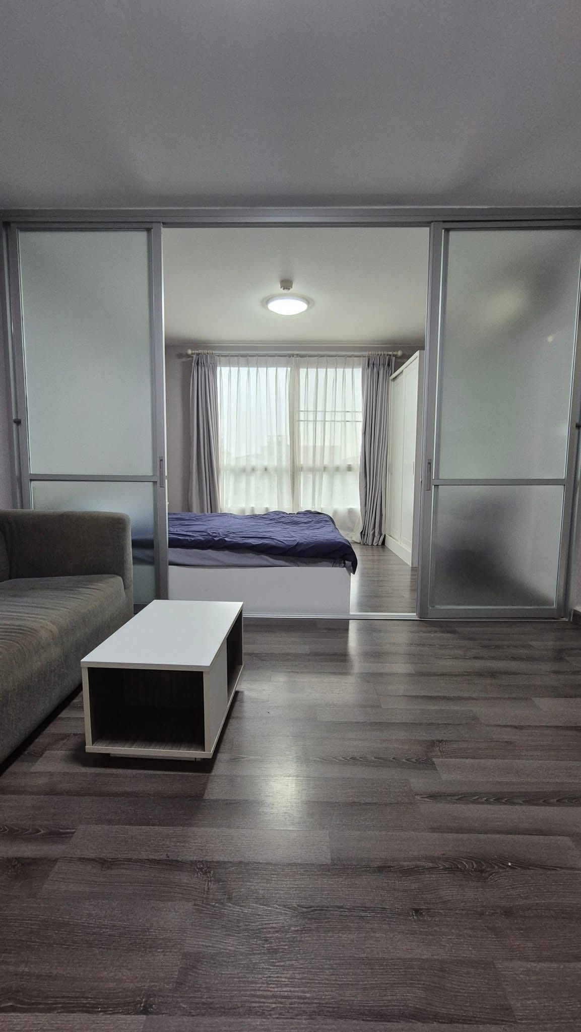 D VIENG Santitham - Image 2