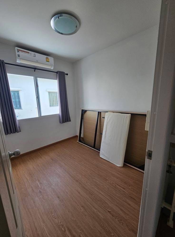 3 卧室 独立房屋 出租 在  - Image 9