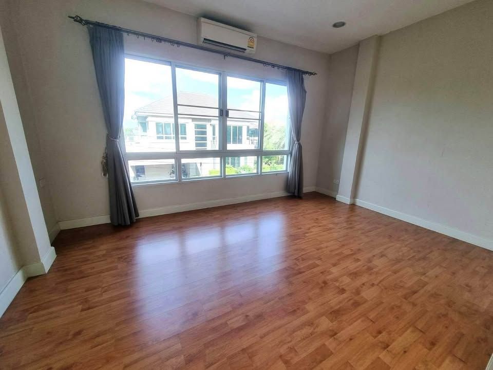 3 卧室 独立房屋 出租 在  - Image 11