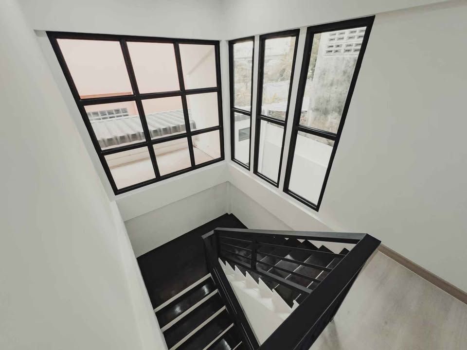 uploads/224782b1-cf00-4933-b11b-a670474fdf77/12798cea-e768-49b1-ba37-8ffbc309d1b2