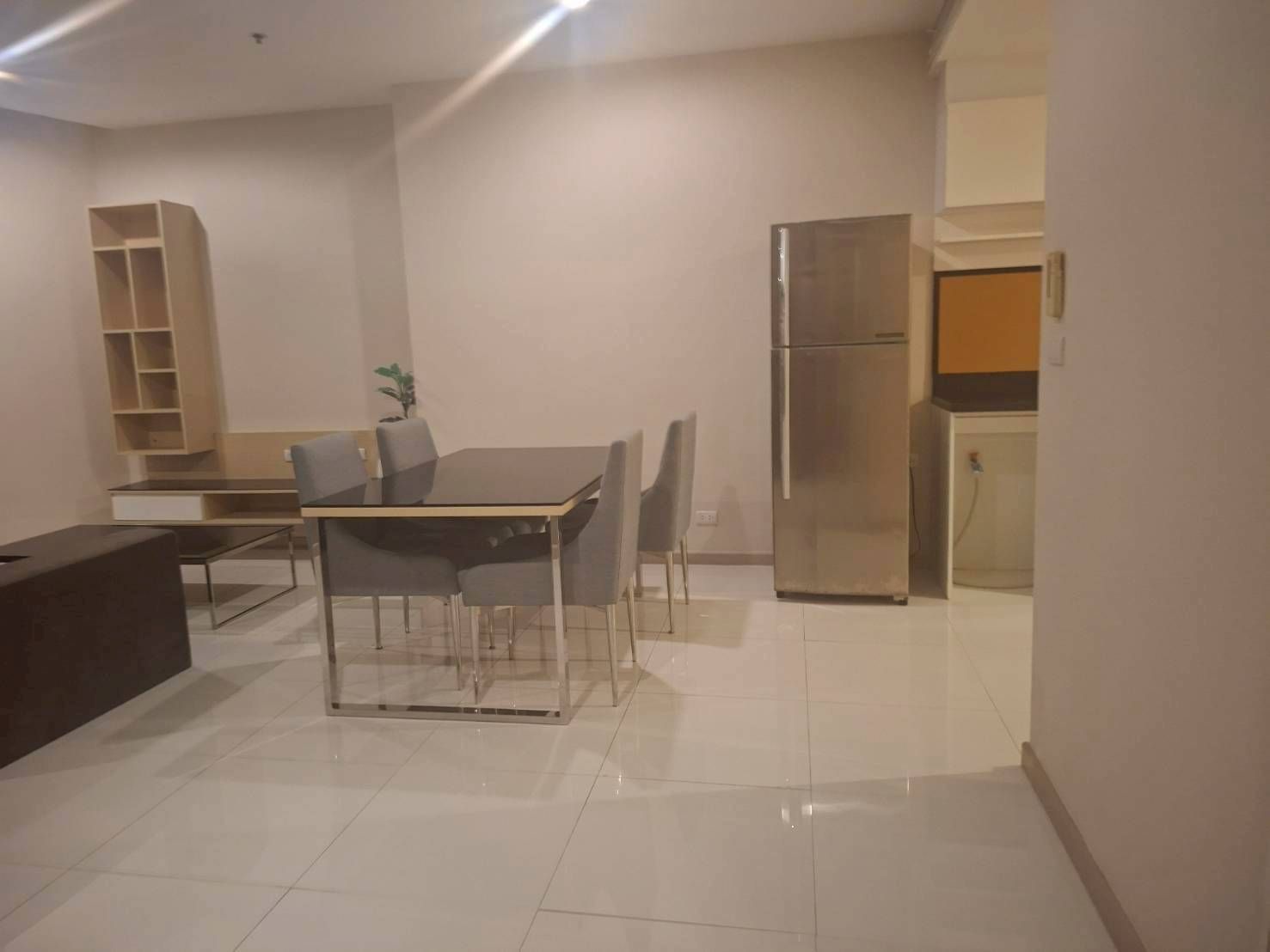 Up Ekamai - Image 10