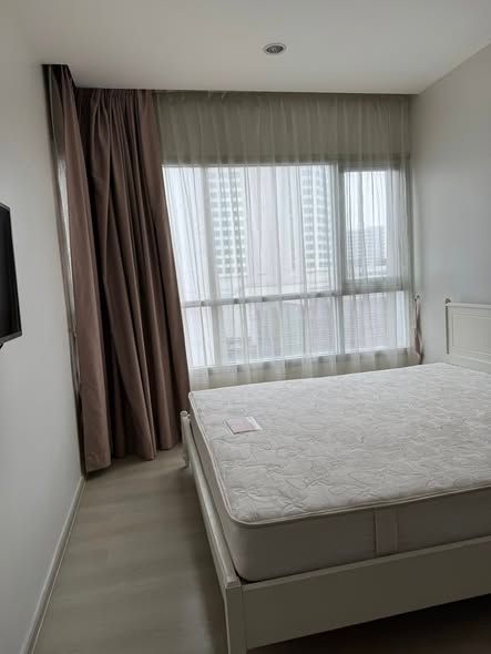 Life Ratchadapisek - Image 5