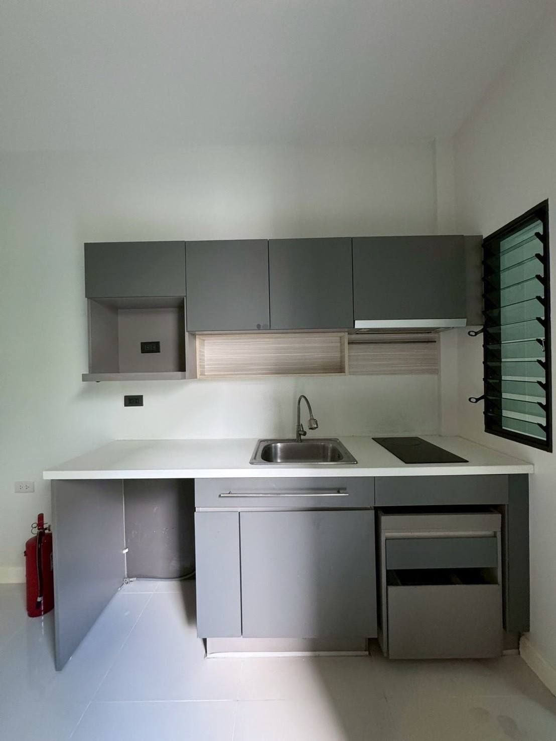 5 卧室 联排别墅 出租 在  - Image 6