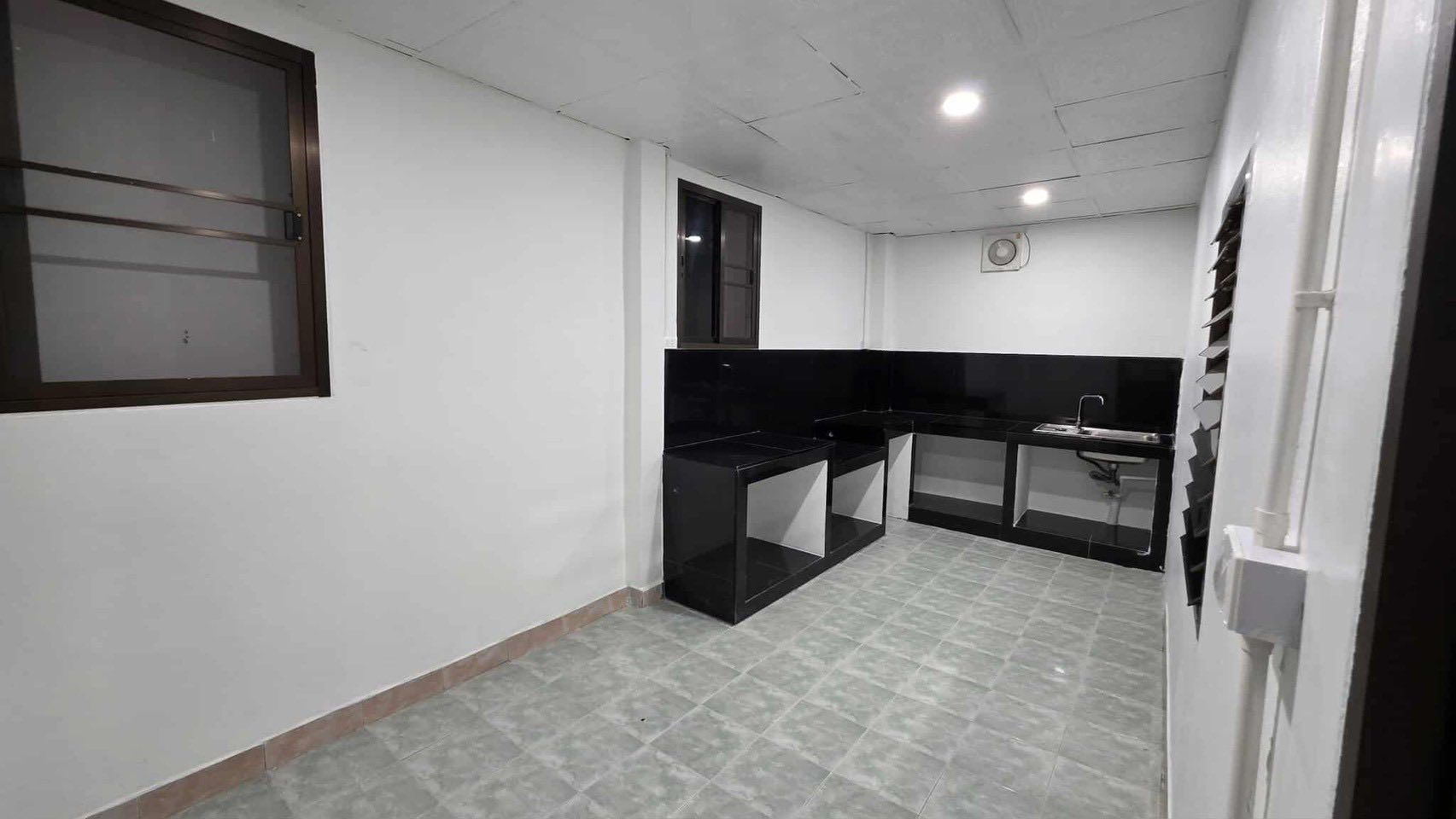 5 卧室 独立房屋 出租 在  - Image 5