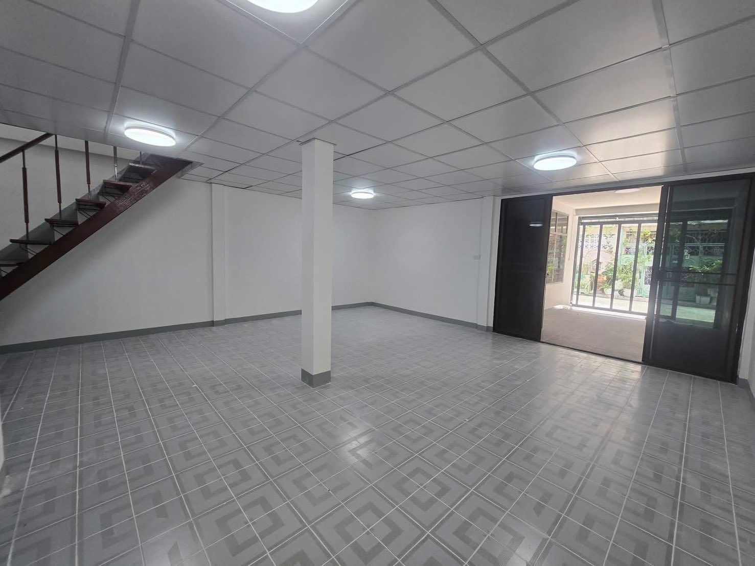 3 Bedroom House For Sale in Huai Khwang, Huai Khwang, Bangkok - Image 10