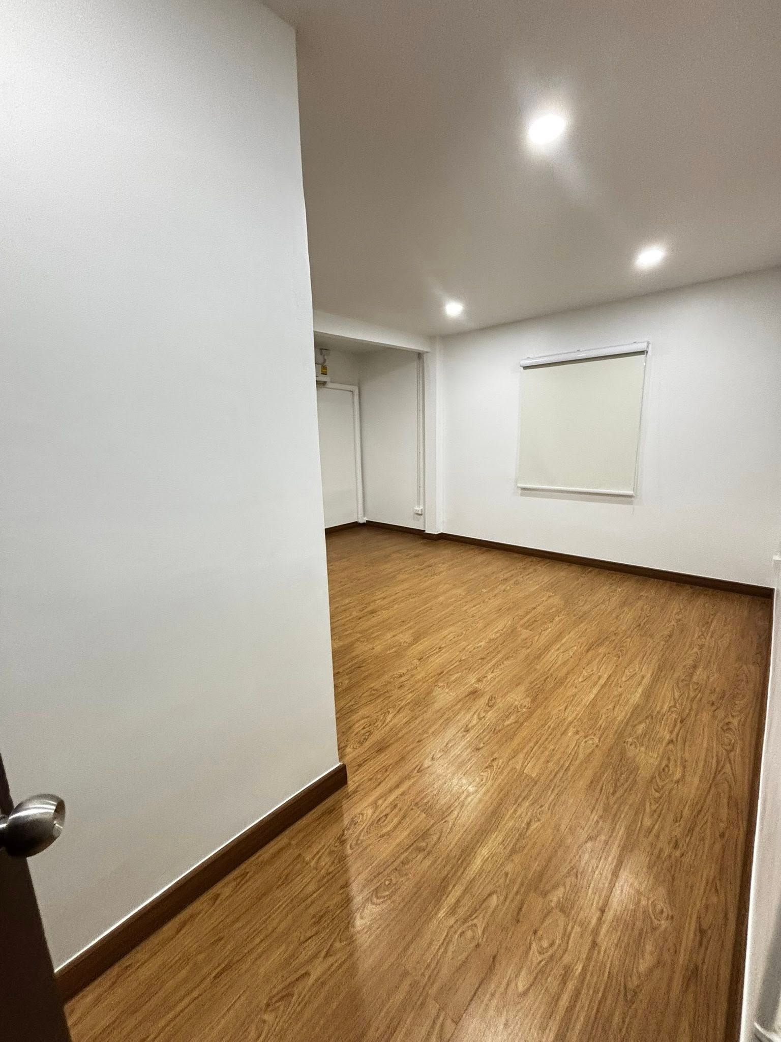 5 卧室 独立房屋 出租 在  - Image 5