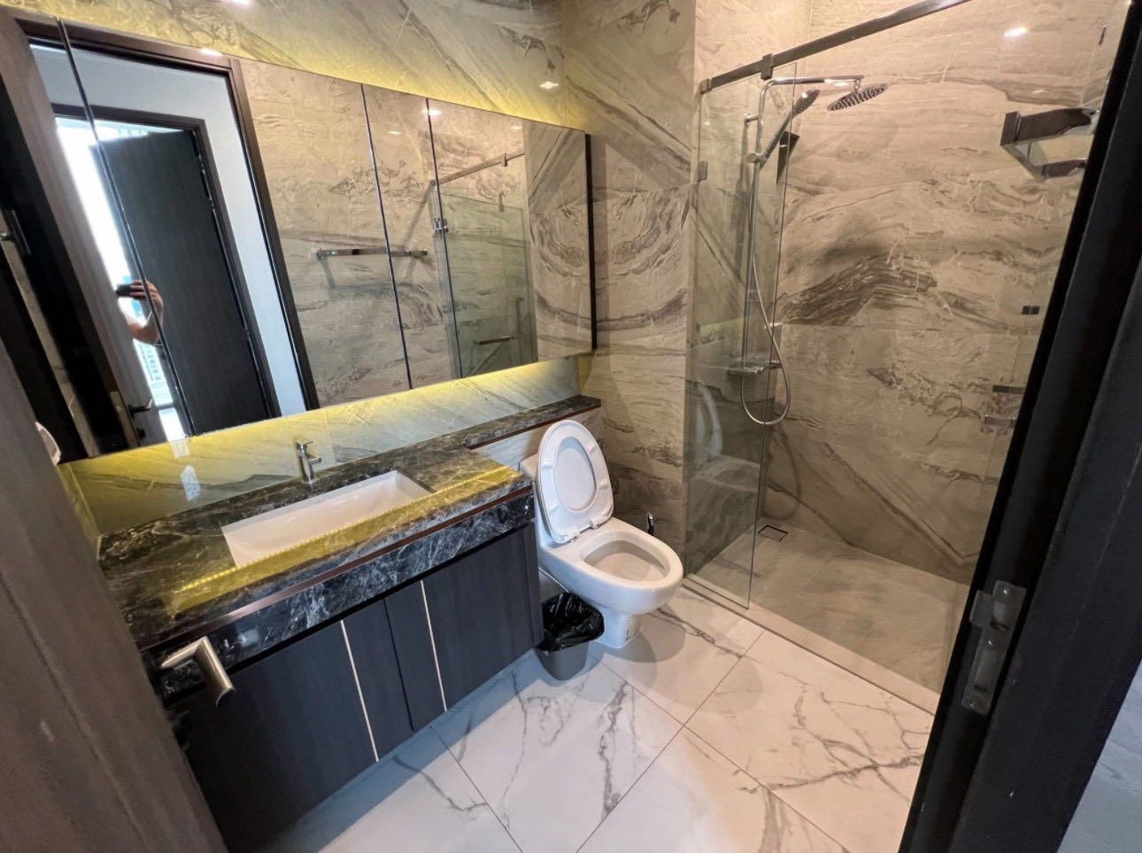 LAVIQ Sukhumvit 57 - Image 8