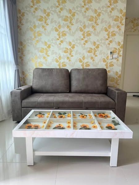 DCondo Sign - Image 1