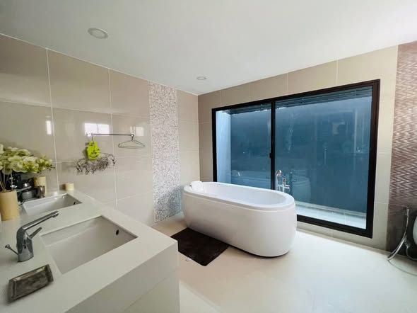 uploads/224782b1-cf00-4933-b11b-a670474fdf77/1dd4f88b-d197-44d6-8a44-0310c8e7905d