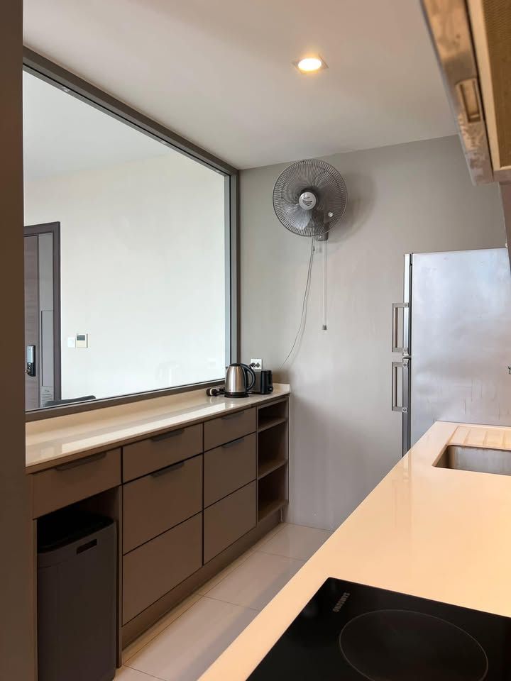 333 Riverside - Image 13