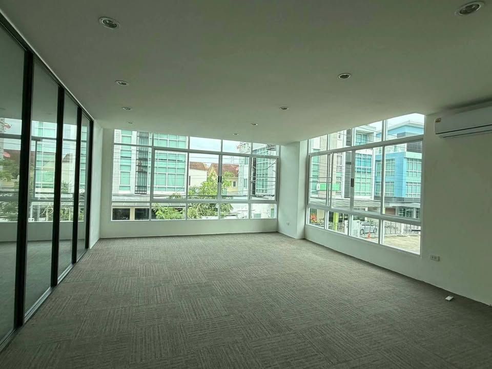 1 卧室 联排别墅 出租 在  - Image 6