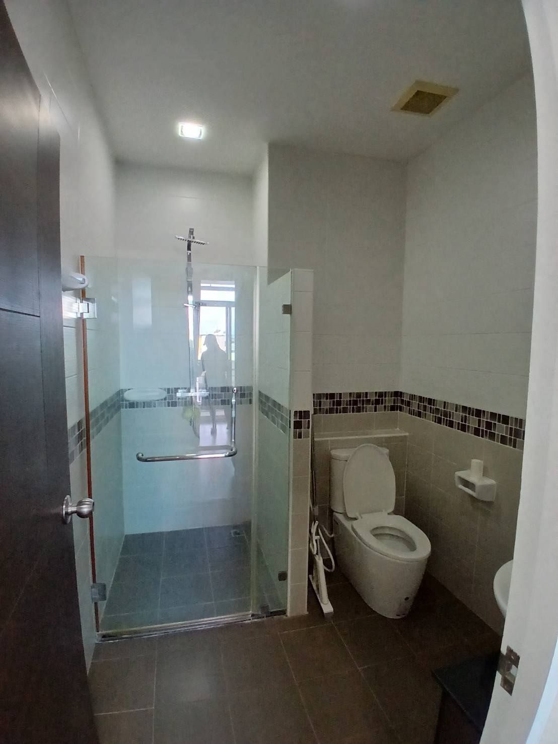 2 卧室 公寓 出租 在  - Image 11