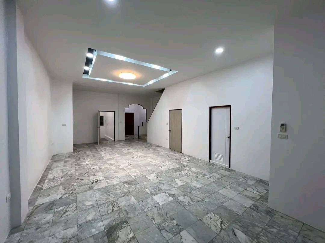 5 Bedroom Townhouse For Rent in Noen Phra, Mueang Rayong, Rayong - Image 10