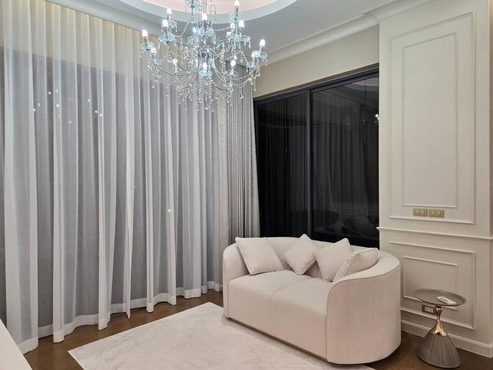 Narasiri Krungthepkreetha - Image 2