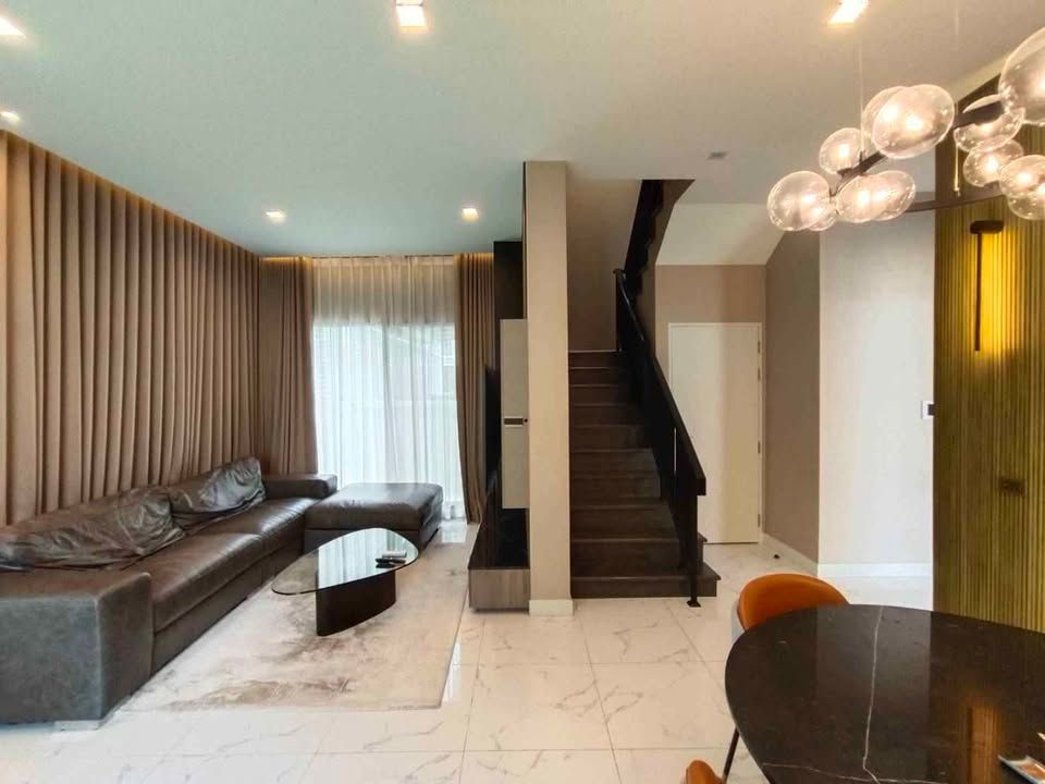 Bangkok Boulevard Srinakarin-Bangna - Image 5