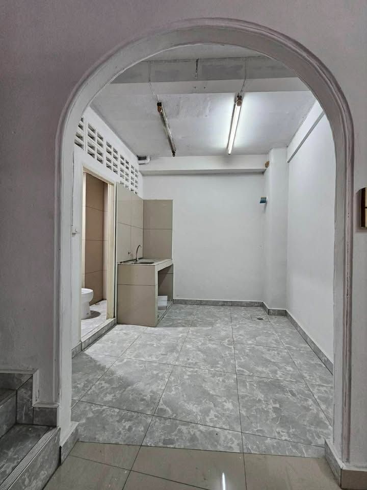 6 ห้องนอน ทาวน์เฮาส์ สำหรับขาย ใน คลองสาน, คลองสาน, กรุงเทพมหานคร - Image 9