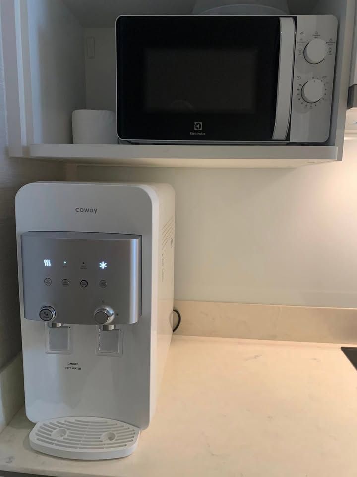 Ashton Silom - Image 7