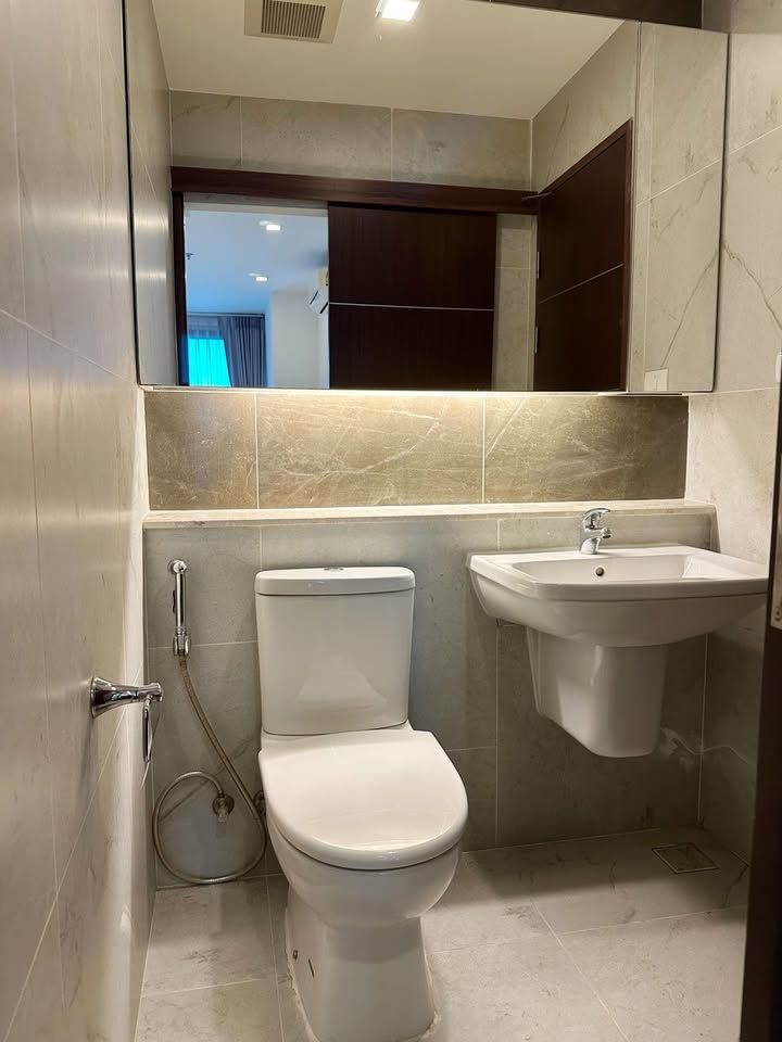 Astra Condo - Image 6