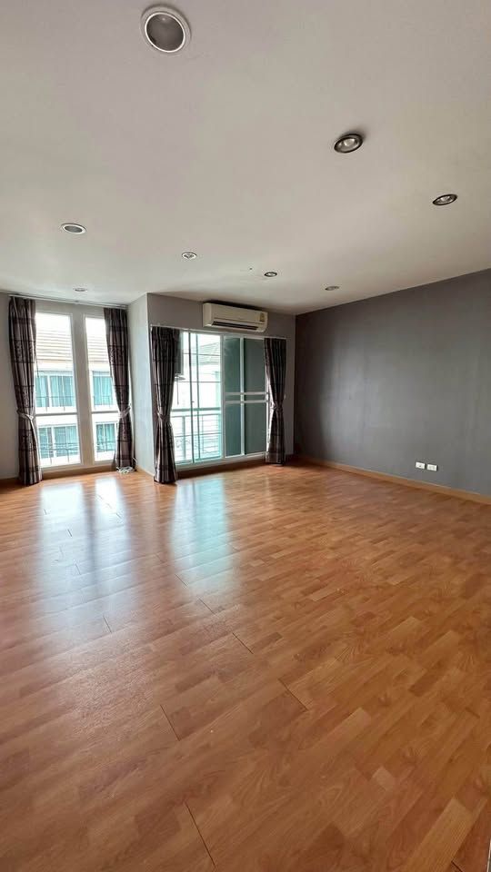 uploads/224782b1-cf00-4933-b11b-a670474fdf77/3196f30f-0159-4f7f-ae50-30ee7dc7de2a