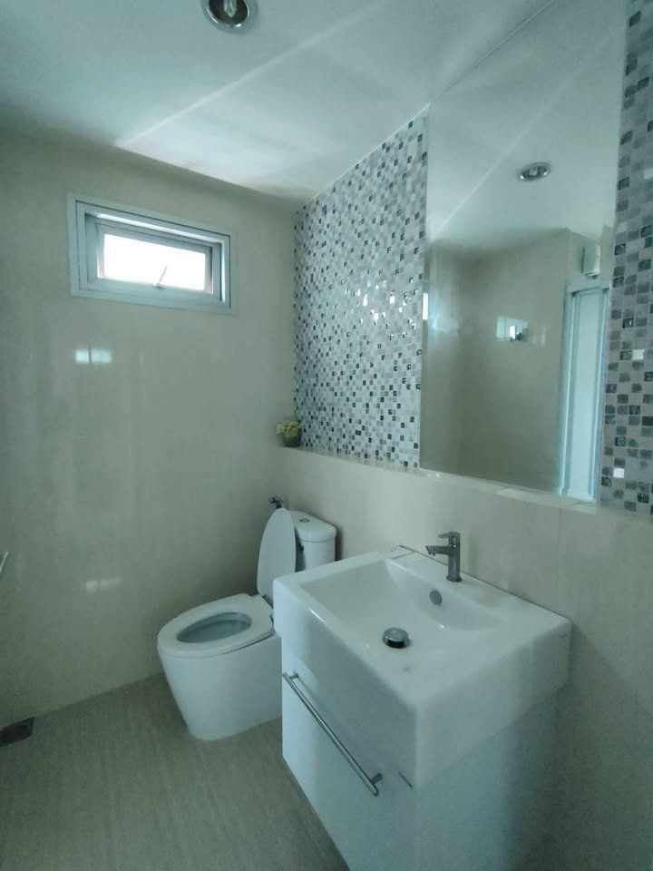 Life Ratchadapisek - Image 4