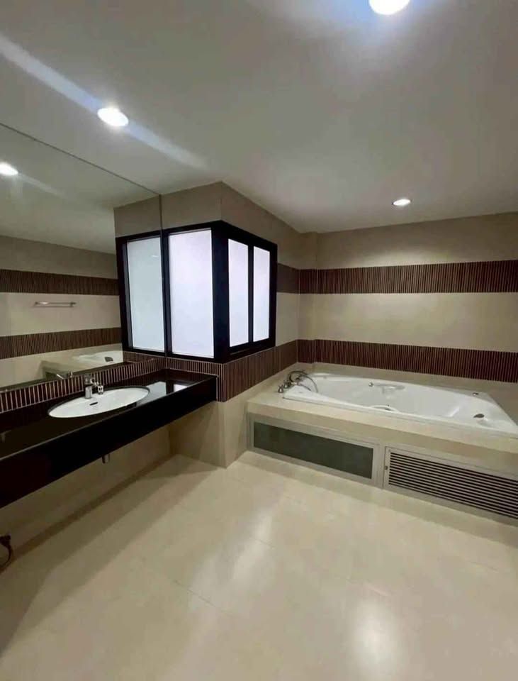 uploads/224782b1-cf00-4933-b11b-a670474fdf77/3a4bf19e-ec77-4206-9daa-65ae9b461907