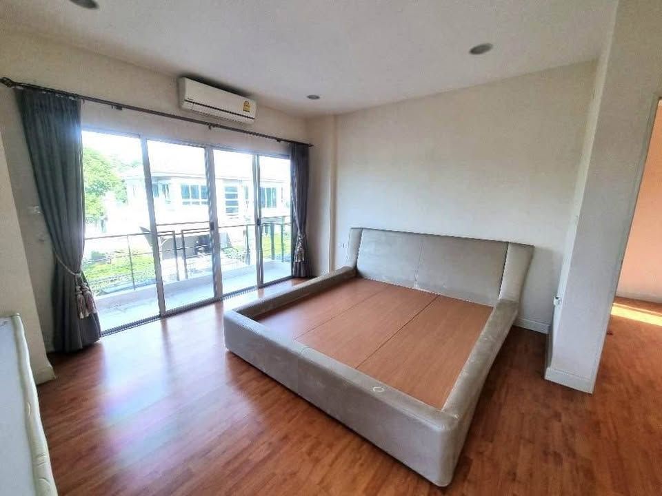 3 卧室 独立房屋 出租 在  - Image 3