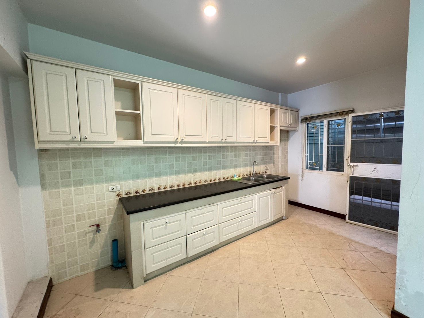 4 卧室 联排别墅 出租 在  - Image 5