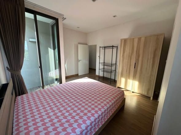 4 卧室 联排别墅 出租 在  - Image 2