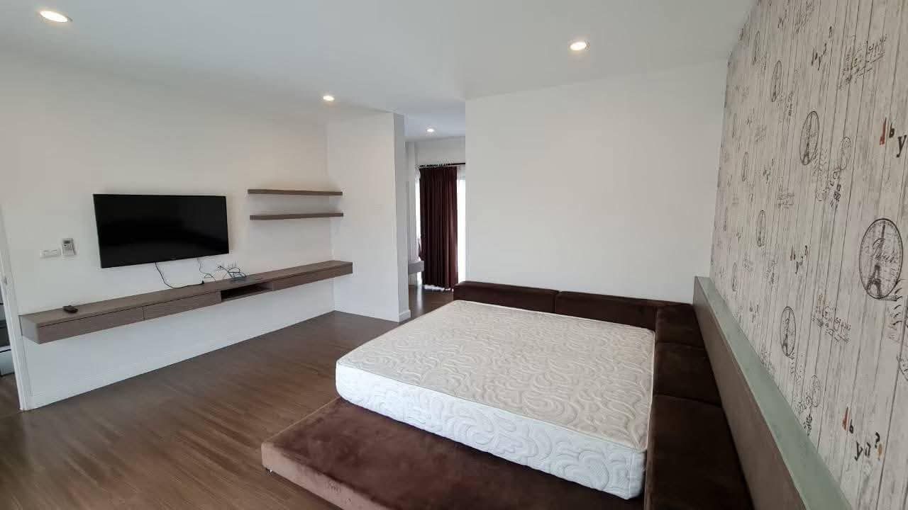 5 Bedroom House For Rent in Nong Bon, Prawet, Bangkok - Image 5