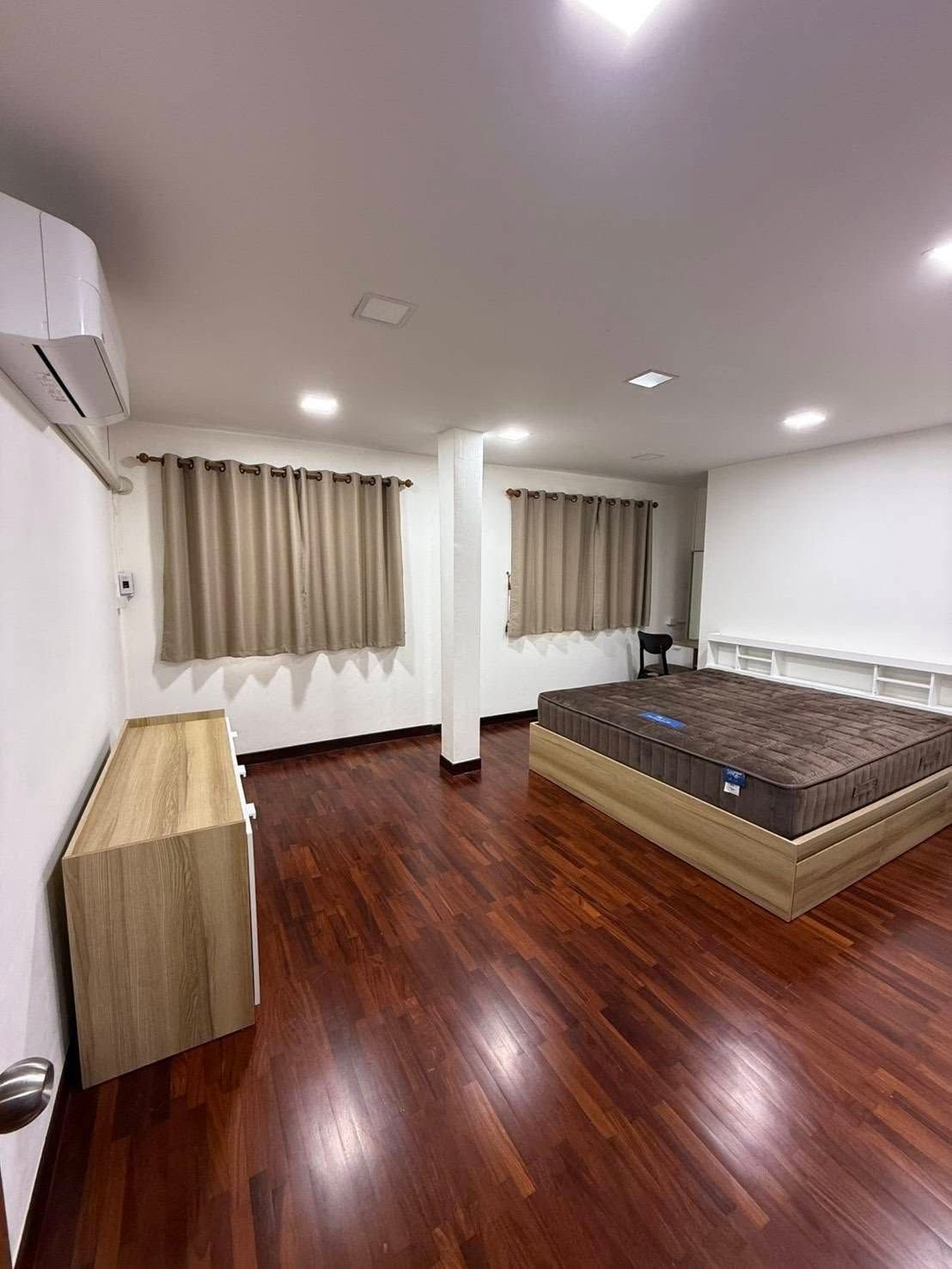 4 卧室 独立房屋 出租 在  - Image 3