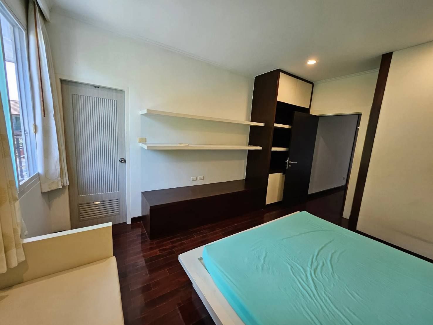 3 卧室 独立房屋 出租 在  - Image 5