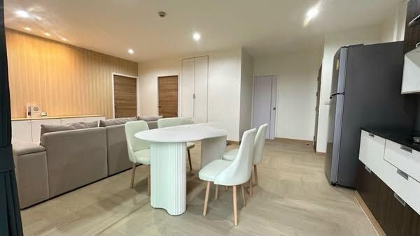 เรโนวา เรสซิเด้นซ์ ชิดลม - Image 1