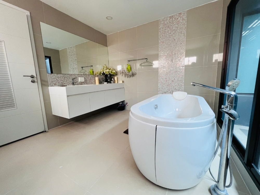 uploads/224782b1-cf00-4933-b11b-a670474fdf77/45c92dfa-1651-45a5-b92b-cedc31a1fb71