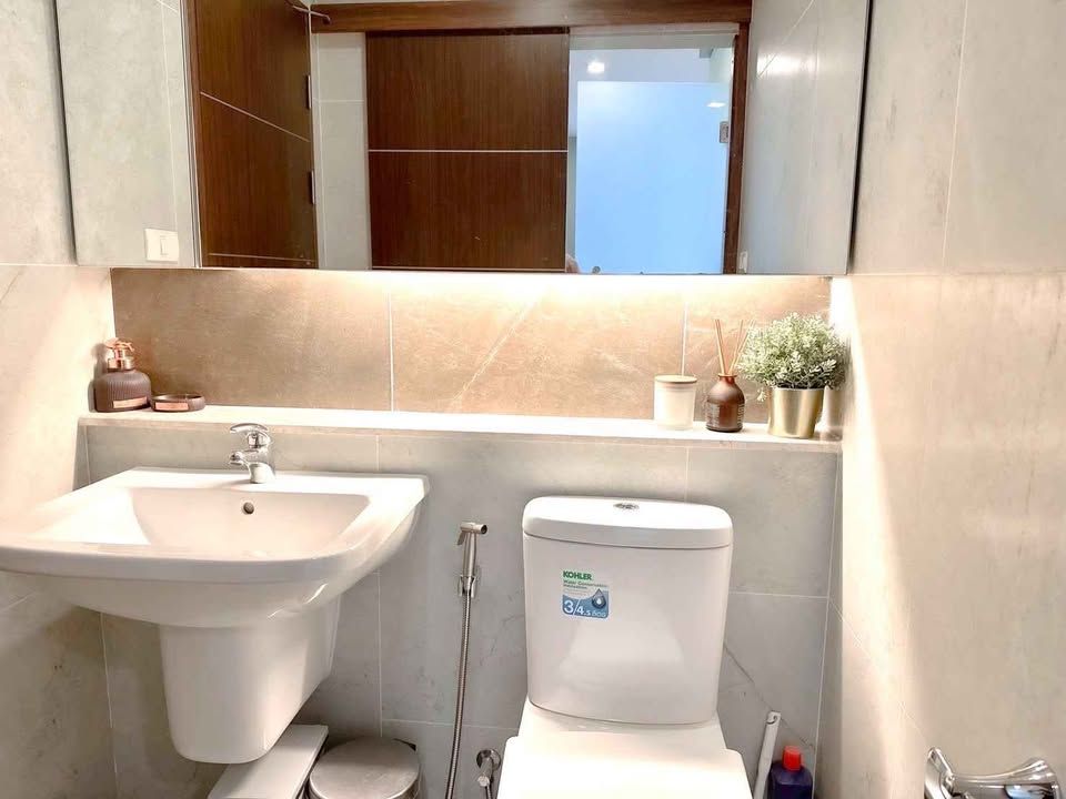 Astra Condo - Image 13