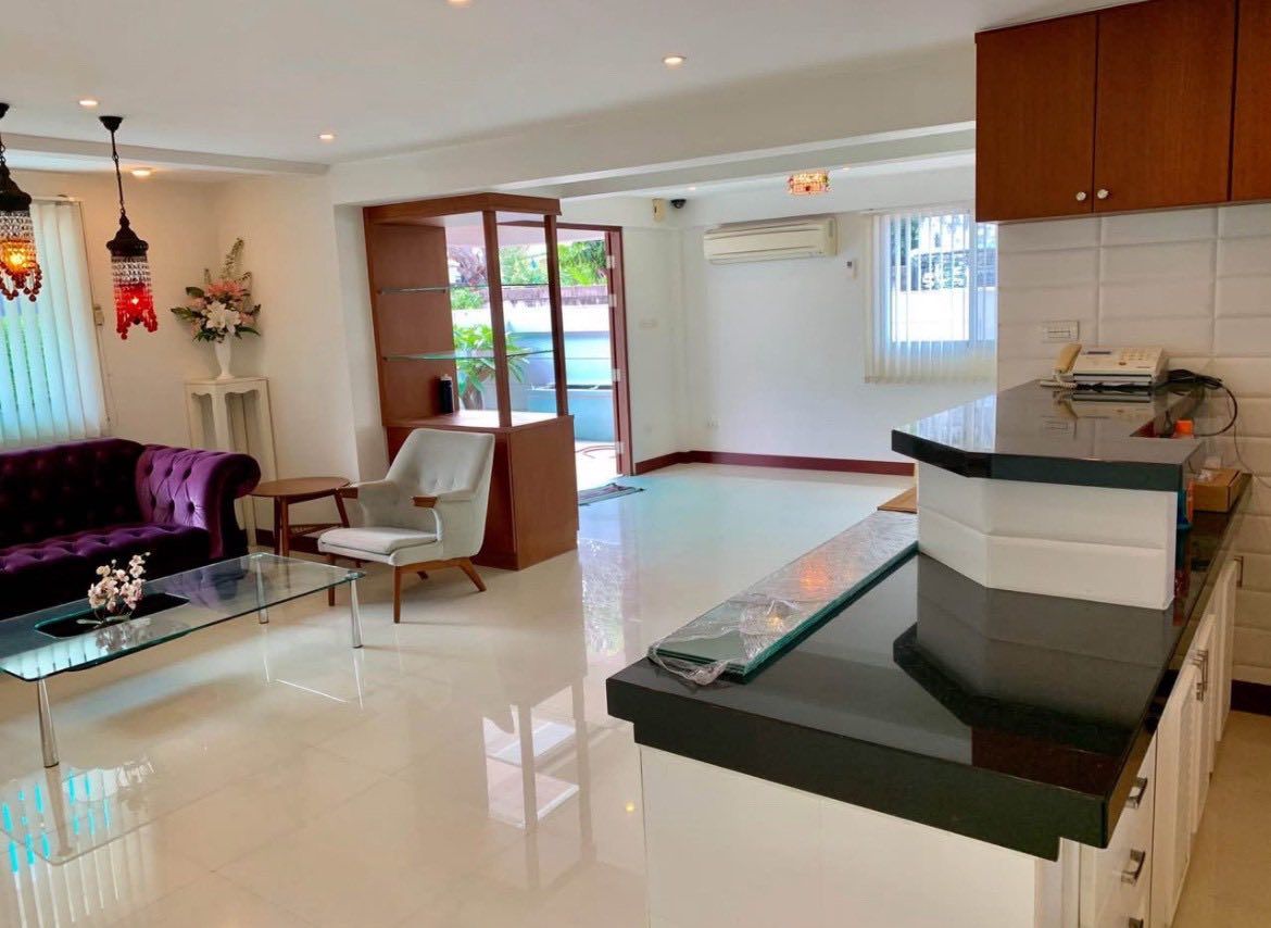 6 卧室 独立房屋 出租 在  - Image 6