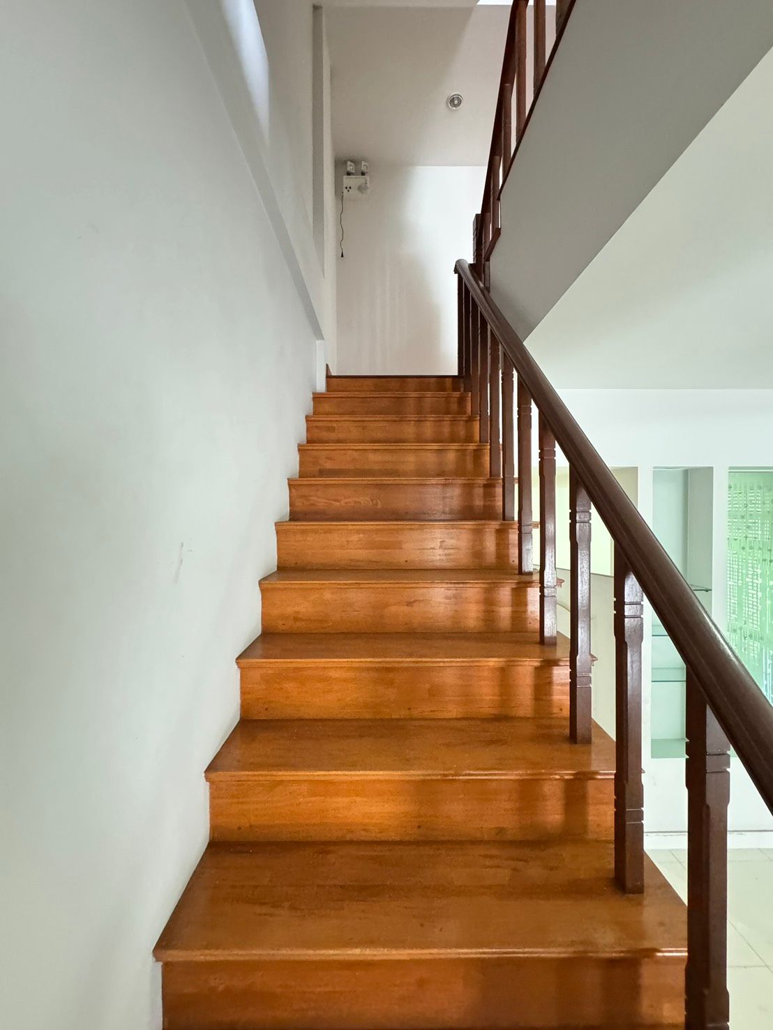 4 卧室 联排别墅 出租 在  - Image 6