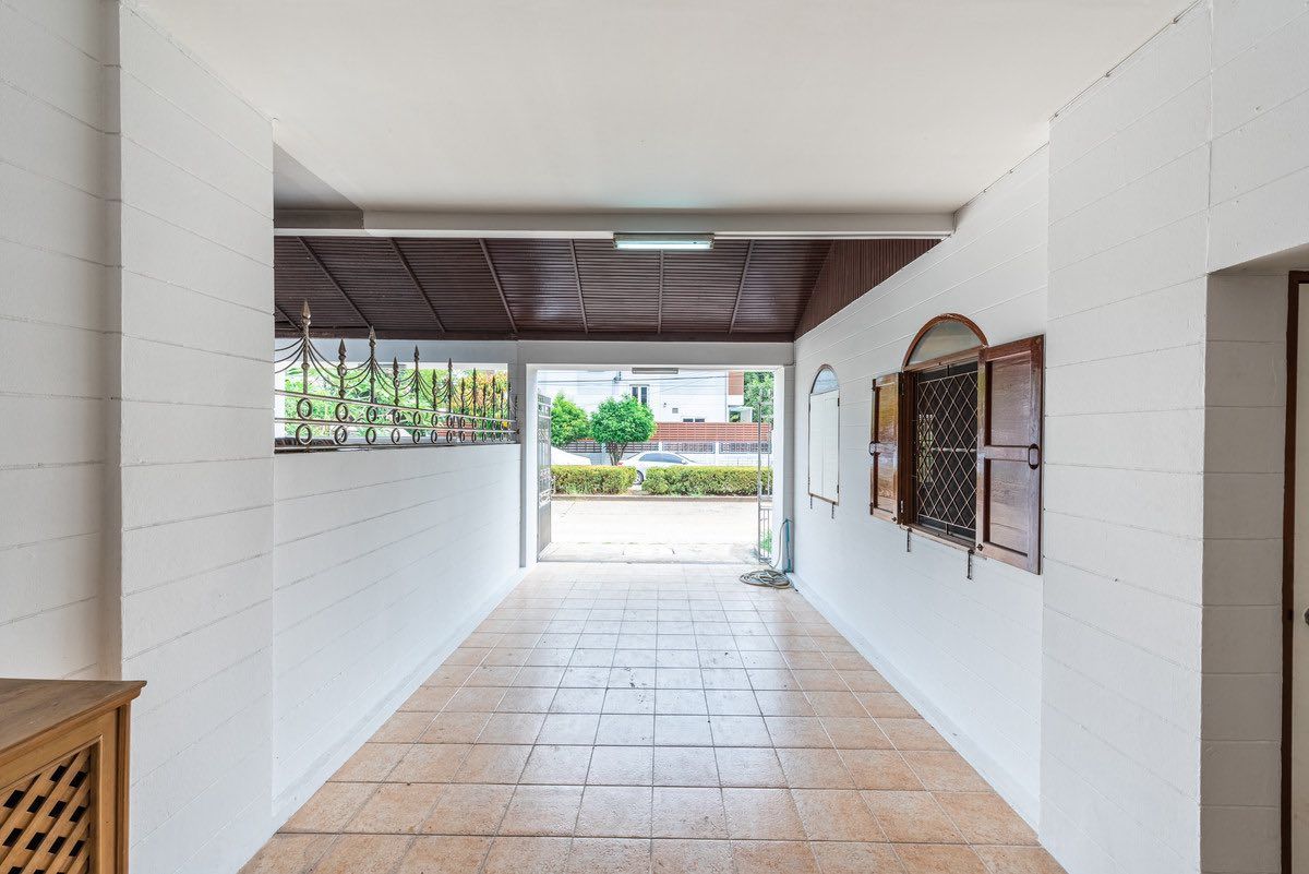 4 Bedroom Townhouse For Rent in Anusawari, Bang Khen, Bangkok - Image 9