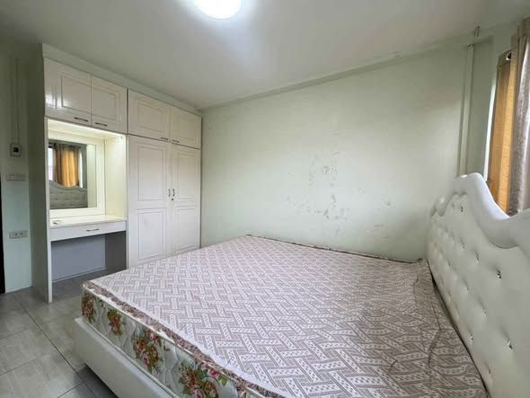 4 卧室 联排别墅 出租 在  - Image 4