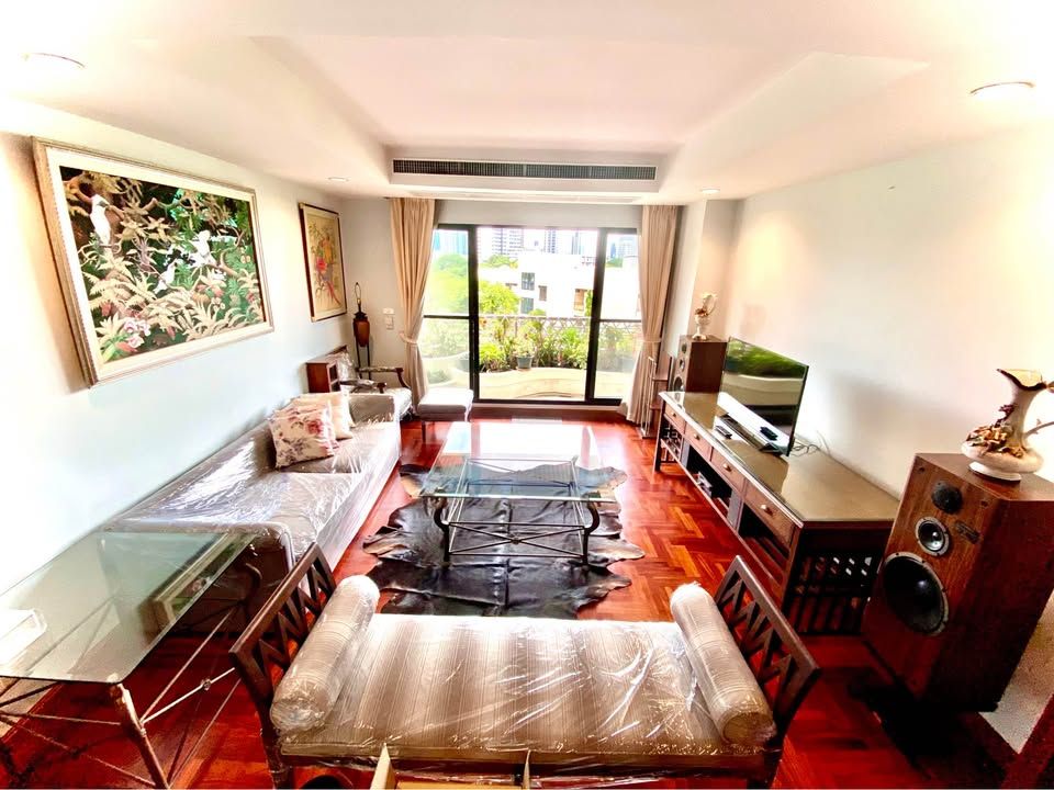 Supreme Ville - Image 2